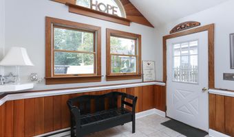 121 Center Ave, Atlantic Highlands, NJ 07716