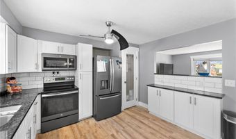 1280 Meadowview Ln, Amherst, OH 44001