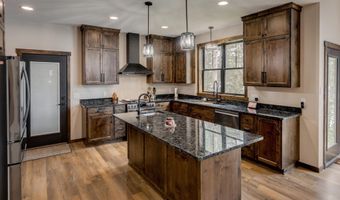 1090 Rainy Lake Dr NW, Backus, MN 56435