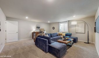 1021 34TH St SE, Altoona, IA 50009