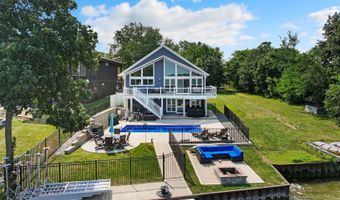 42813 N Woodbine Ave, Antioch, IL 60002