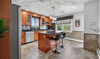 23 Park St, North Providence, RI 02904