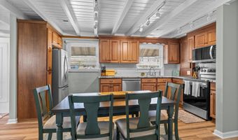 125 Pelican Dr, Atlantic Beach, NC 28512
