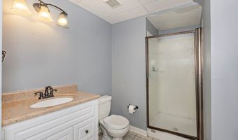 225 Linwood Ln, Aurora, OH 44202