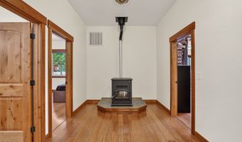 22494 Jefferson Rd, Ashland, OR 97520