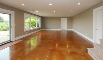 103 Andrews Ct, Alton, IA 51003