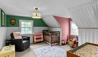 223 Chopmist Hill Rd, Glocester, RI 02814