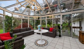 8 Telfer Dr, Alloway, NJ 07418