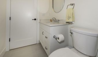 1858 Upland Dr, Ann Arbor, MI 48105