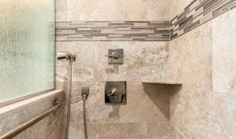 1410 E COUNTY DOWN Dr, Chandler, AZ 85249