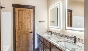2816 E Sunflower Cir, Brandon, SD 57005