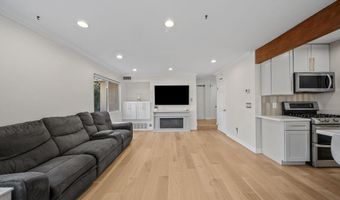 30729 Lakefront Dr, Agoura Hills, CA 91301
