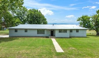 1411 Parker Dairy Rd, Alvord, TX 76225