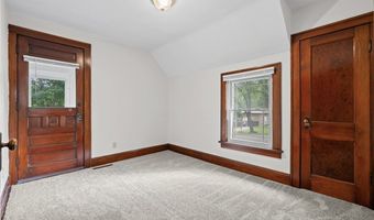 957 Cleveland Ave, Amherst, OH 44001