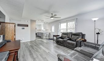 555 Hyannis Dr, Avon, IN 46123