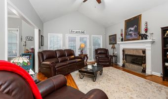 64 AVALON Ln, Anniston, AL 36207