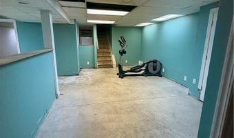 749 Regina Dr, Vermilion, OH 44089