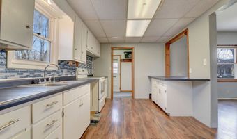 910 2nd Ave, Armstrong, IA 50514