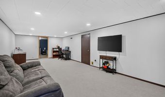 230 NW Arlan Dr, Ankeny, IA 50023
