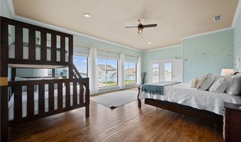 214 Bayview Dr, Aransas Pass, TX 78336