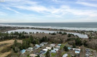1096 1098 NE 12TH Ave, Rockaway Beach, OR 97136