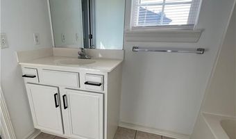 911 SW Cheyenne Dr, Bentonville, AR 72712