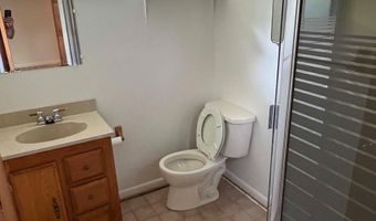 9702 SINGLETON Dr, Bethesda, MD 20817