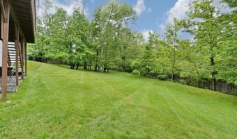 3 Larissa Ct, Airmont, NY 10952