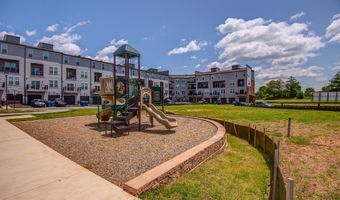 43792 MIDDLEWAY Ter, Ashburn, VA 20147