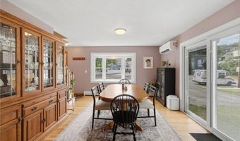 21 Portland St, Lincoln, RI 02838