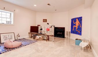 10109 DICKENS Ave, Bethesda, MD 20814