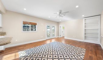 16206 Morrison St, Encino, CA 91436