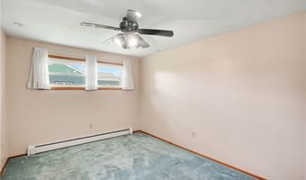 2107 Lynwood Dr, Aliquippa, PA 15001