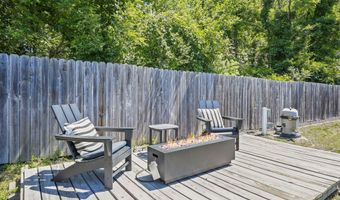 3 Ocean Ave, Barnegat, NJ 08005