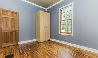724 N Water St, Albany, IN 47320