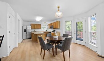 1214 Westrun Dr, Ballwin, MO 63021