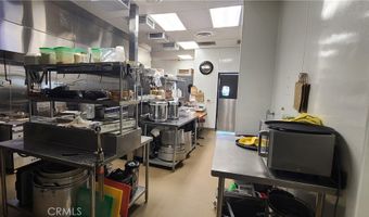 17620 Ventura Blvd, Encino, CA 91316