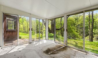 10748 100th St SE, Alto, MI 49302