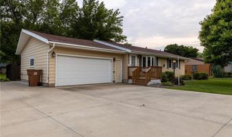 2303 9th Ave SW, Austin, MN 55912
