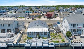 397 Bayview Ave, Bayville, NJ 08721