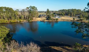 708 Town And Country Dr, Adel, GA 31620