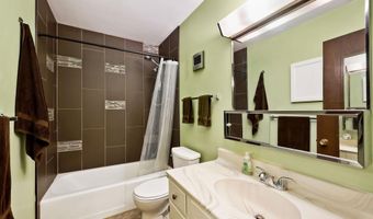 5222 Piccadilly Dr, Madison, WI 53714