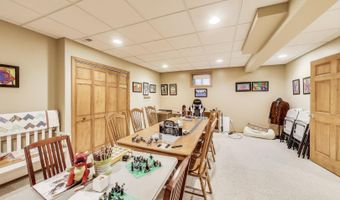 913 S DRYDEN Pl, Arlington Heights, IL 60005