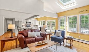 1 Emerson Dr, Acton, MA 01720