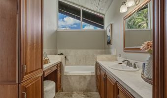7081 Kalanianaole Hwy, Honolulu, HI 96825