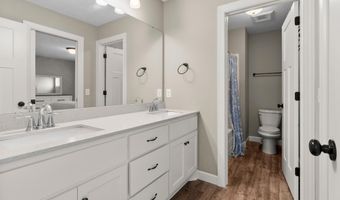 4313 Parkview Cir, Anoka, MN 55303