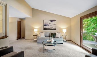 451 Reflection Rd, Apple Valley, MN 55124