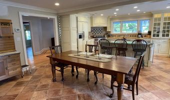 34 Suburban Ave, Cos Cob, CT 06807
