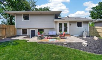 805 SE 2nd St, Ankeny, IA 50021