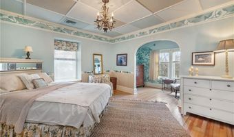 287 Gibbs Ave, Newport, RI 02840